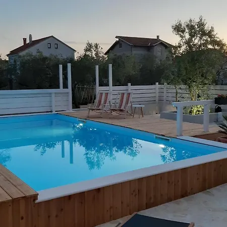 Nina Apartman