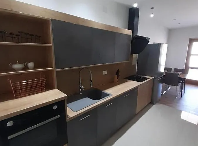 Nina Apartment *