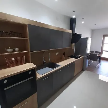 Nina Apartment *