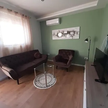 Nina Apartment *
