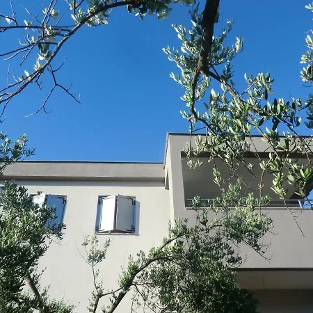 Nina Apartment