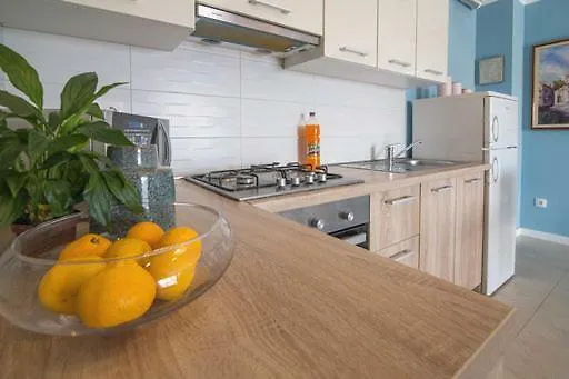 Nina Apartament *